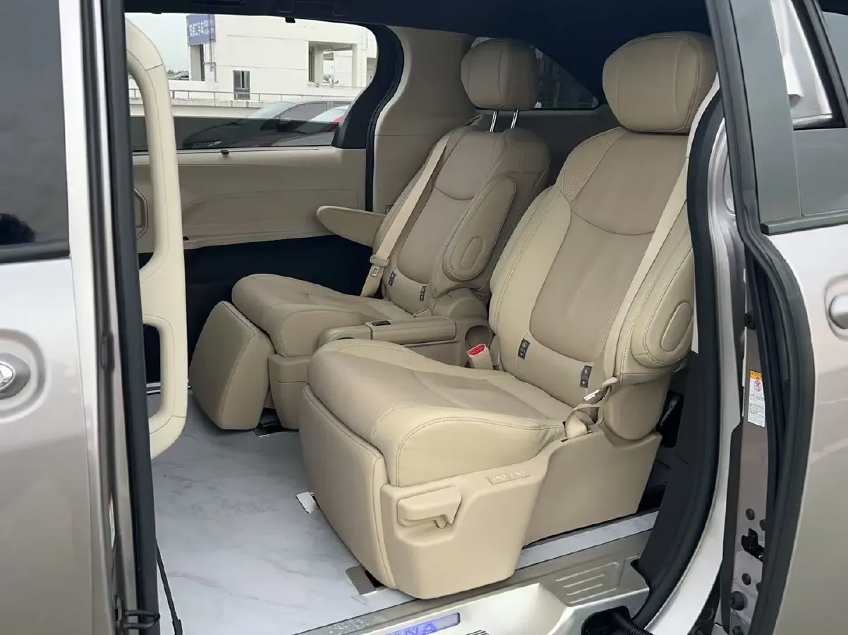 2021 Toyota Sienna 2.5L 192HP L4 E-CVT Hybrid,autocango,china used car exporter,china ev exporter,chinese used car exporter,chinese used ev exporter