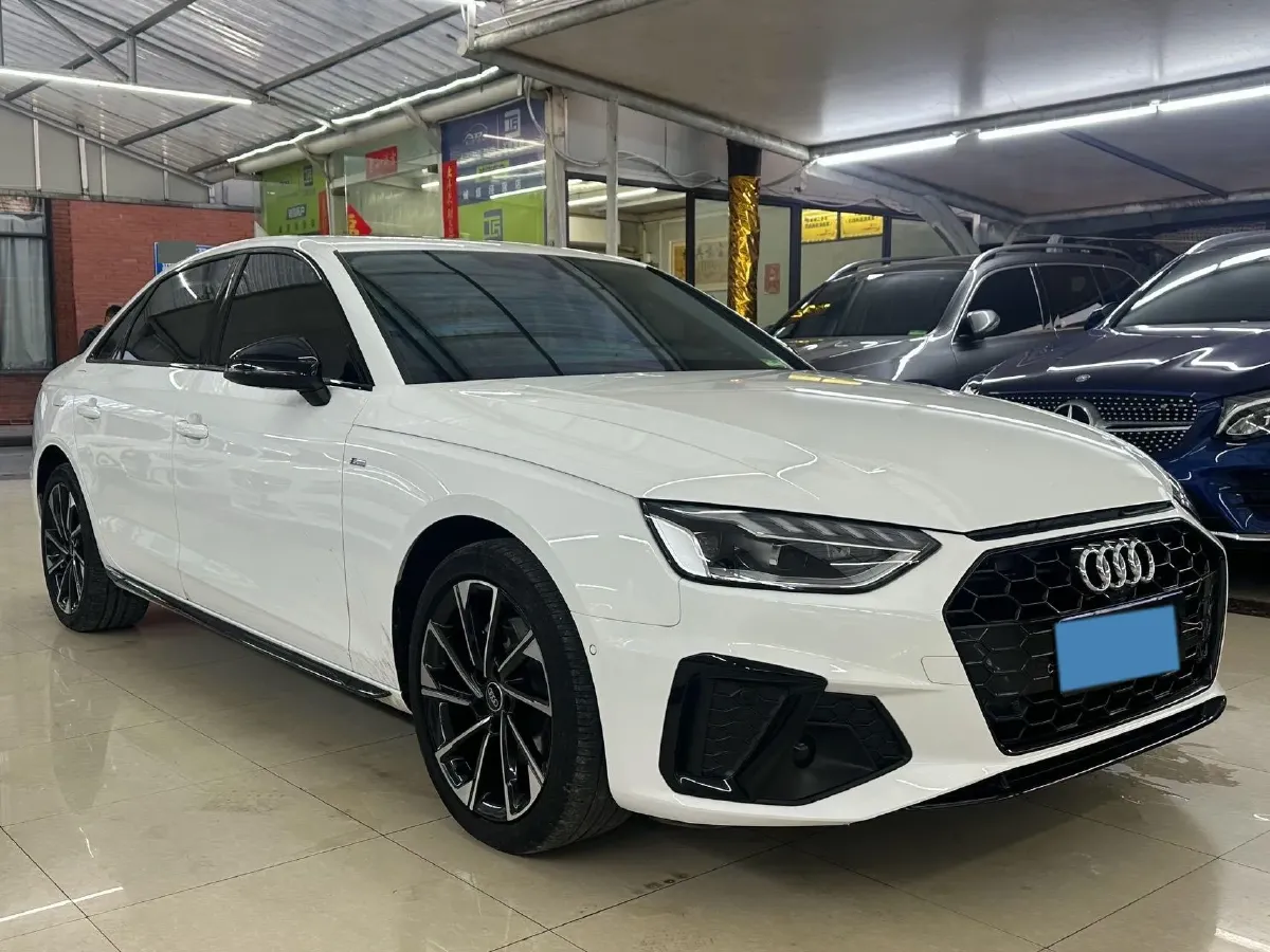 2023 Audi A4L 2.0T 190HP L4 7DCT,autocango,china used car exporter,china ev exporter,chinese used car exporter,chinese used ev exporter