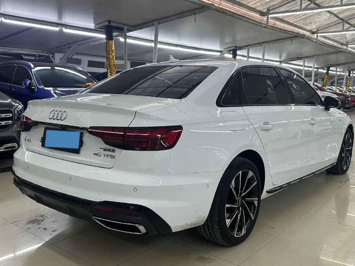 2023 Audi A4L 2.0T 190HP L4 7DCT,autocango,china used car exporter,china ev exporter,chinese used car exporter,chinese used ev exporter