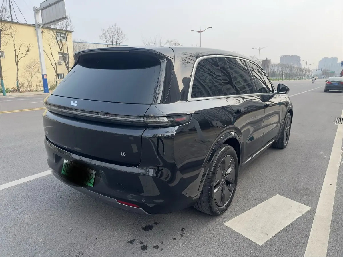 2024 Volvo S60 2.0T 197HP L4 7DCT,autocango,china used car exporter,china ev exporter,chinese used car exporter,chinese used ev exporter