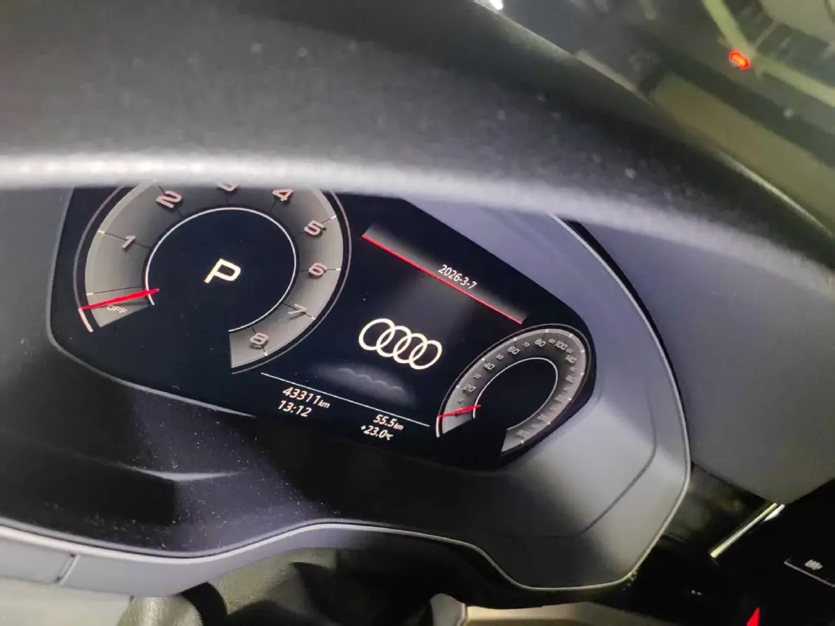 2020 Audi A4L 2.0T 190HP L4 7DCT,autocango,china used car exporter,china ev exporter,chinese used car exporter,chinese used ev exporter