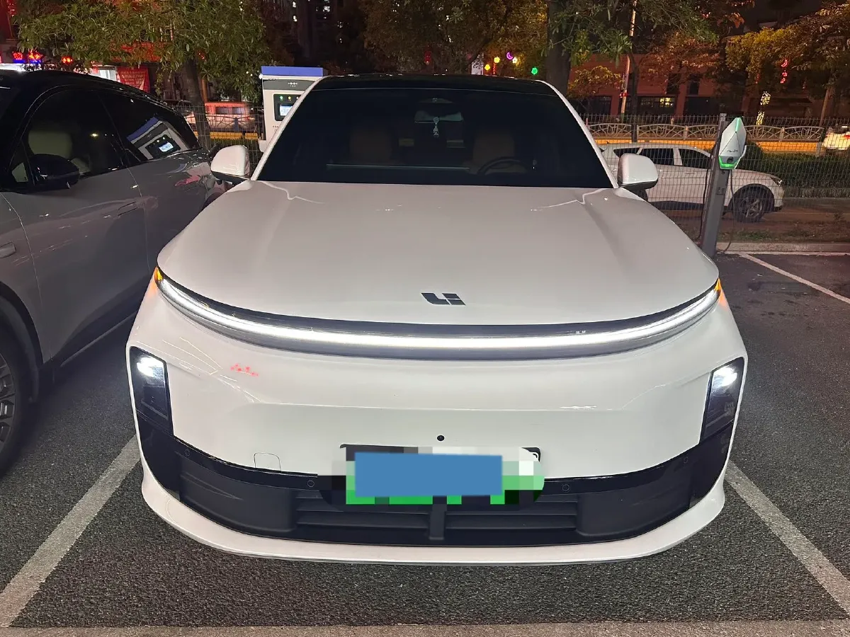 2024 Li L6 Range Extended 154HP L4 REEV 36.8KWH,autocango,china used car exporter,china ev exporter,chinese used car exporter,chinese used ev exporter