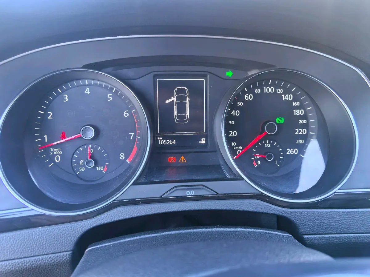 2017 Volkswagen Magotan 1.8T 180HP L4 7DCT,autocango,china used car exporter,china ev exporter,chinese used car exporter,chinese used ev exporter