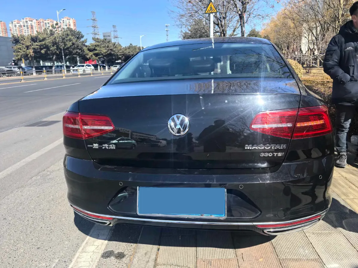 2017 Volkswagen Magotan 1.8T 180HP L4 7DCT,autocango,china used car exporter,china ev exporter,chinese used car exporter,chinese used ev exporter