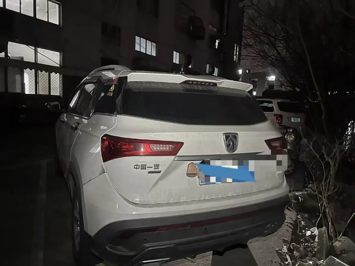 2018 BaoJun 530 1.5T 150HP L4 6MT,autocango,china used car exporter,china ev exporter,chinese used car exporter,chinese used ev exporter