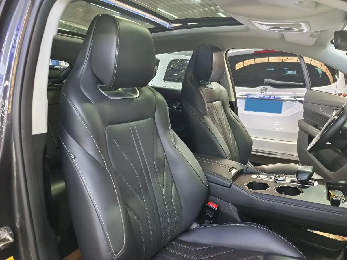 2024 ChangAn UNI-K 2.0T 233HP L4 8AT,autocango,china used car exporter,china ev exporter,chinese used car exporter,chinese used ev exporter