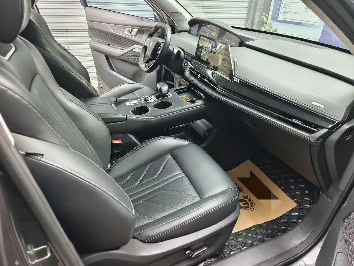 2024 ChangAn UNI-K 2.0T 233HP L4 8AT,autocango,china used car exporter,china ev exporter,chinese used car exporter,chinese used ev exporter