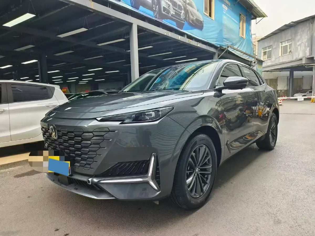 2024 ChangAn UNI-K 2.0T 233HP L4 8AT,autocango,china used car exporter,china ev exporter,chinese used car exporter,chinese used ev exporter