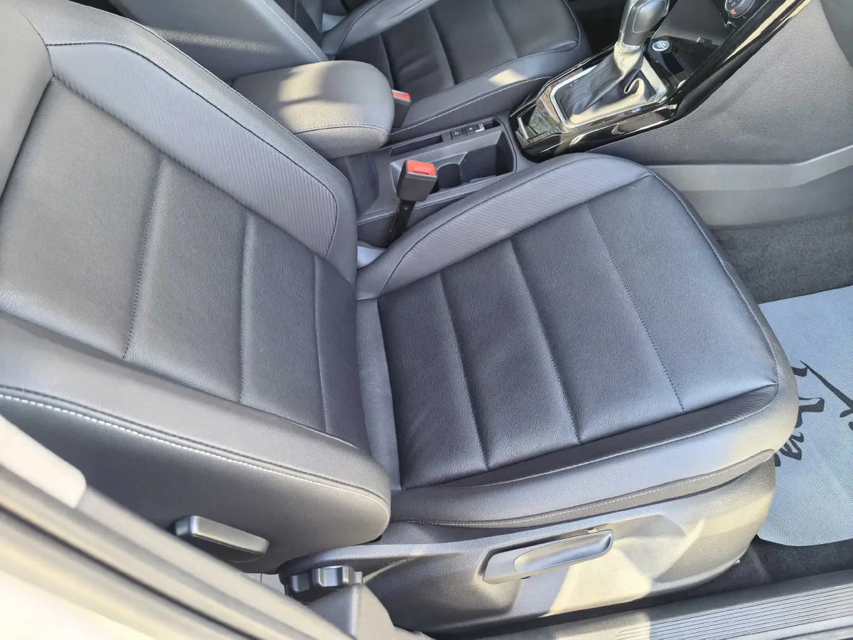 2020 Volkswagen T-Roc 1.4T 150HP L4 7DCT,autocango,china used car exporter,china ev exporter,chinese used car exporter,chinese used ev exporter