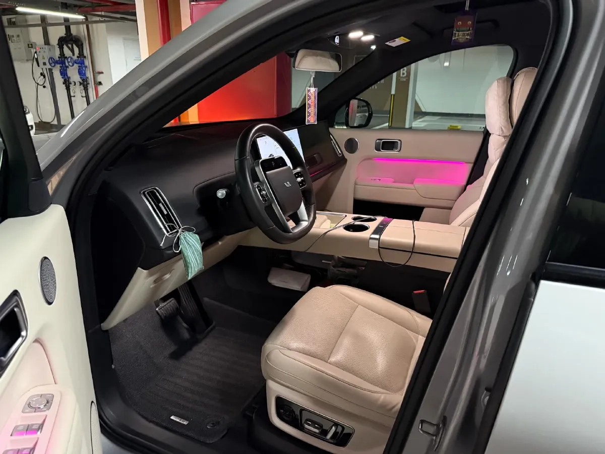 2022 Li L9 Range Extended 154HP REEV 42.6KWH,autocango,china used car exporter,china ev exporter,chinese used car exporter,chinese used ev exporter