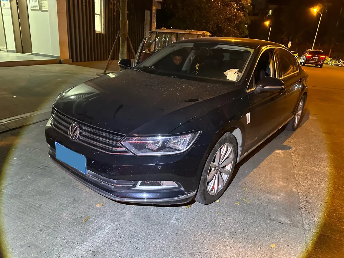 2018 Volkswagen Magotan 1.8T 180HP L4 7DCT,autocango,china used car exporter,china ev exporter,chinese used car exporter,chinese used ev exporter
