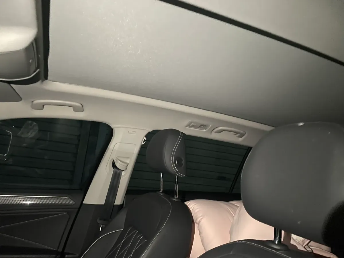 2024 Volkswagen Tiguan L 2.0T 186HP L4 7DCT,autocango,china used car exporter,china ev exporter,chinese used car exporter,chinese used ev exporter