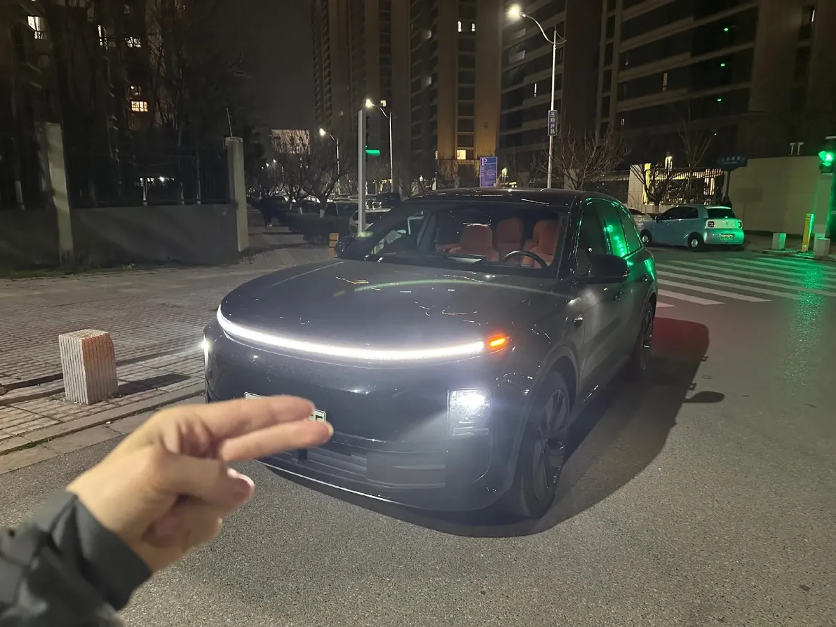 2024 Li L6 Range Extended 154HP L4 REEV 36.8KWH,autocango,china used car exporter,china ev exporter,chinese used car exporter,chinese used ev exporter