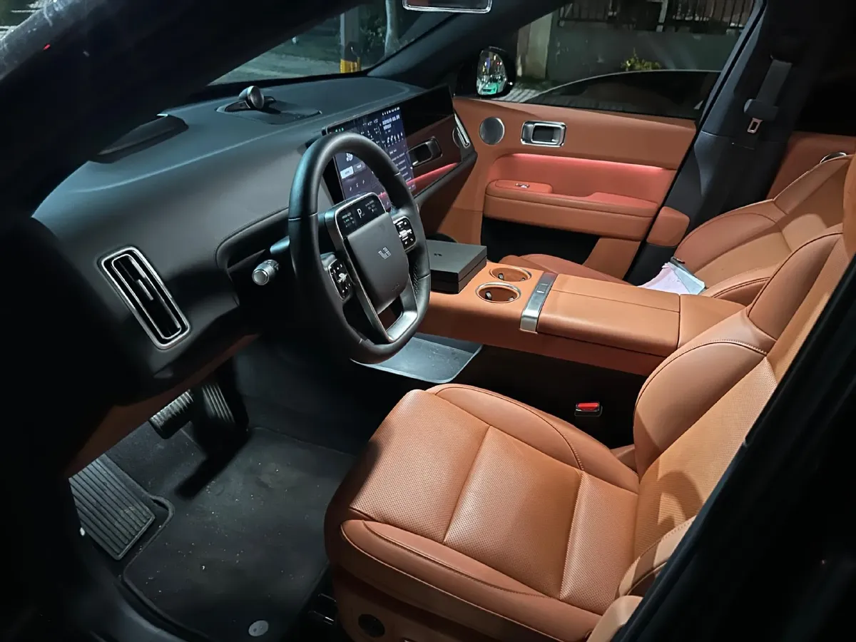 2024 Li L6 Range Extended 154HP L4 REEV 36.8KWH,autocango,china used car exporter,china ev exporter,chinese used car exporter,chinese used ev exporter