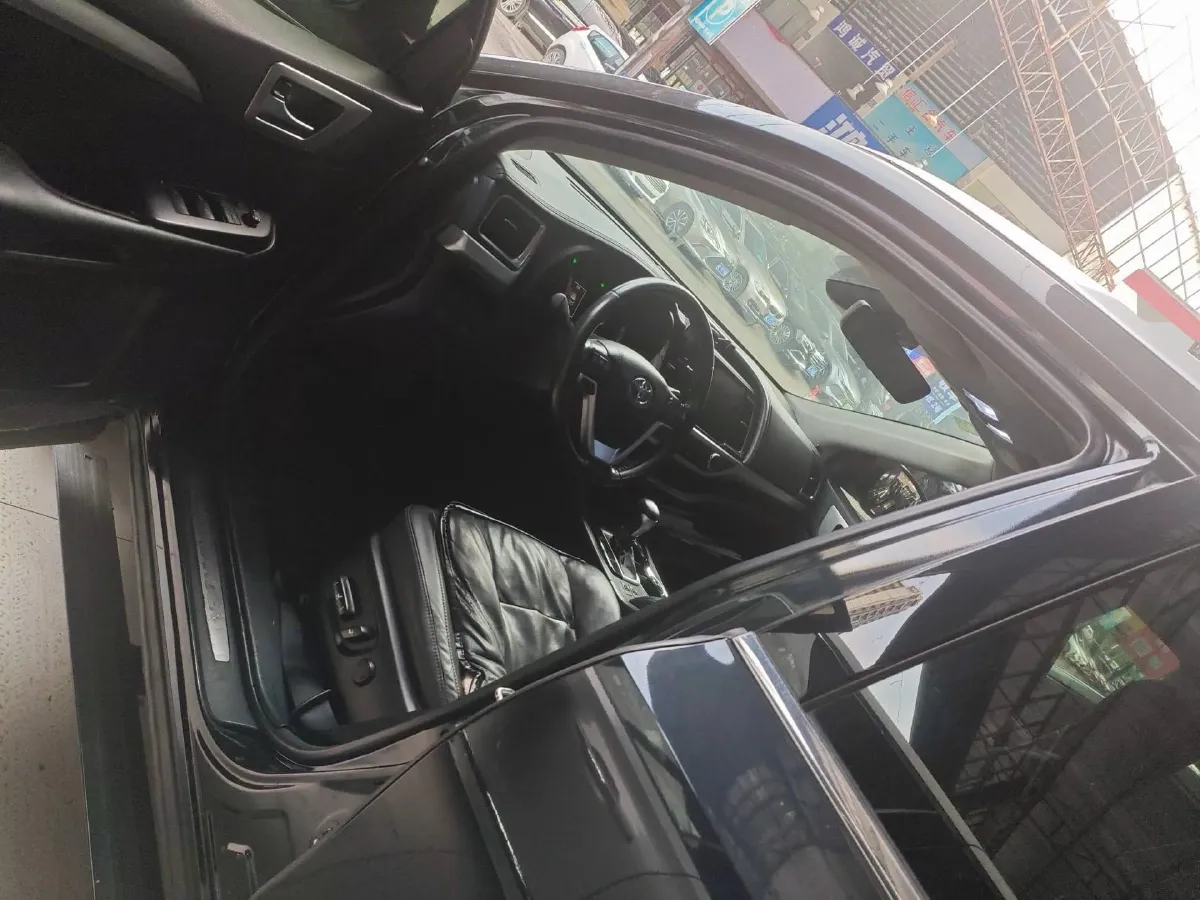 2019 Lincoln MKC 2.0T 203HP L4 6AT,autocango,china used car exporter,china ev exporter,chinese used car exporter,chinese used ev exporter