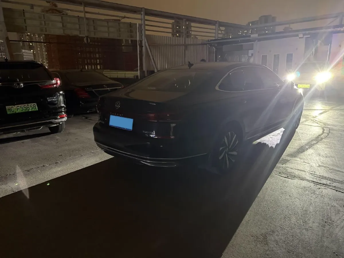 2024 Volkswagen Passat 2.0T 186HP L4 7DCT,autocango,china used car exporter,china ev exporter,chinese used car exporter,chinese used ev exporter