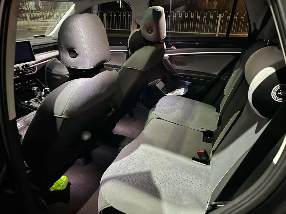 2024 Volkswagen Tayron 2.0T 186HP L4 7DCT,autocango,china used car exporter,china ev exporter,chinese used car exporter,chinese used ev exporter