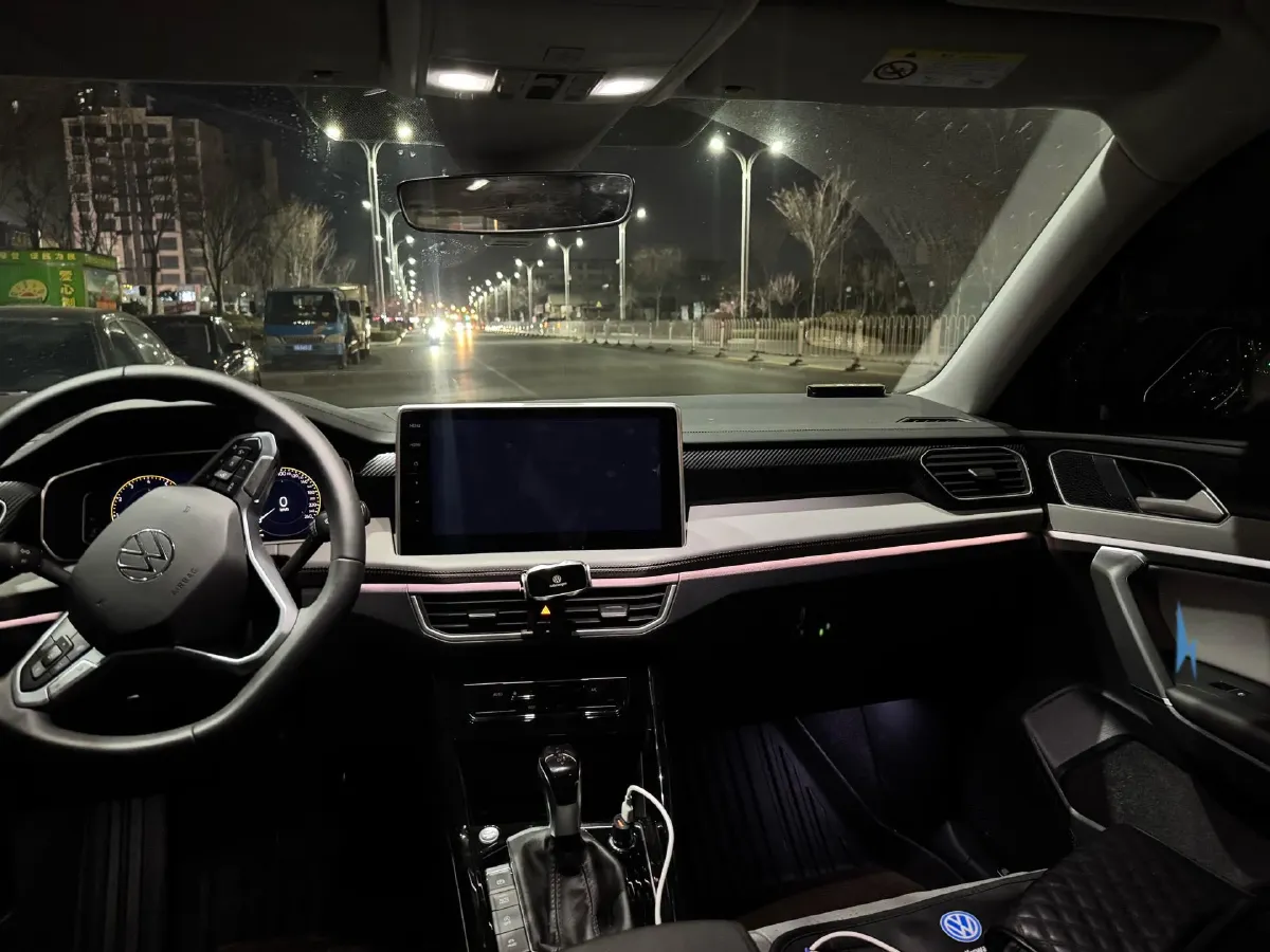 2024 Volkswagen Tayron 2.0T 186HP L4 7DCT,autocango,china used car exporter,china ev exporter,chinese used car exporter,chinese used ev exporter