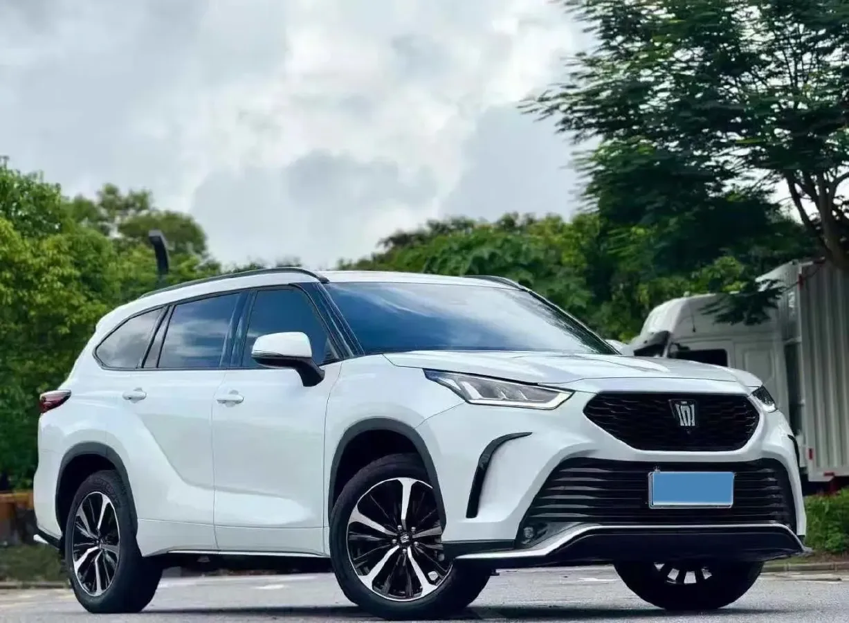 2022 Toyota Crown Kluger 2.0T 248HP L4 8AT,autocango,china used car exporter,china ev exporter,chinese used car exporter,chinese used ev exporter