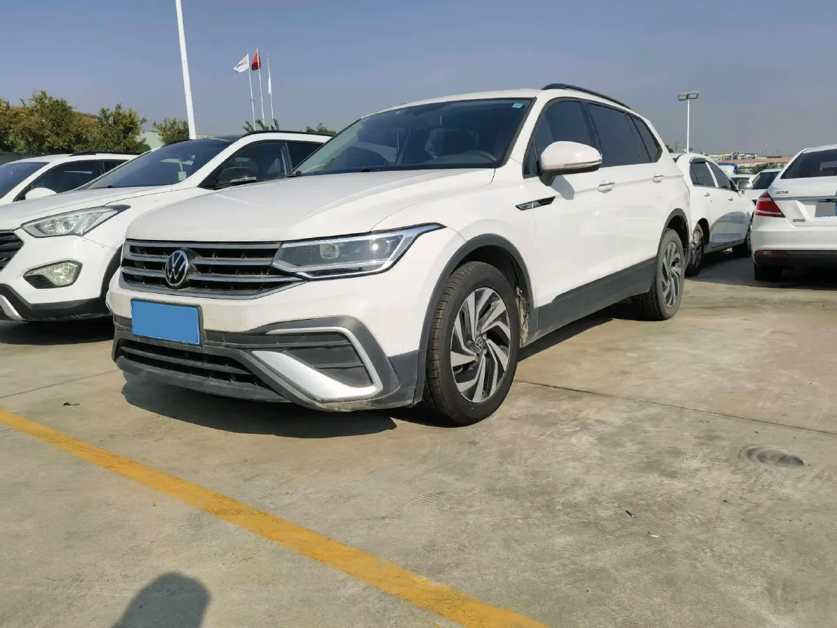 2023 Volkswagen Tiguan L 1.5T 160HP L4 7DCT,autocango,china used car exporter,china ev exporter,chinese used car exporter,chinese used ev exporter