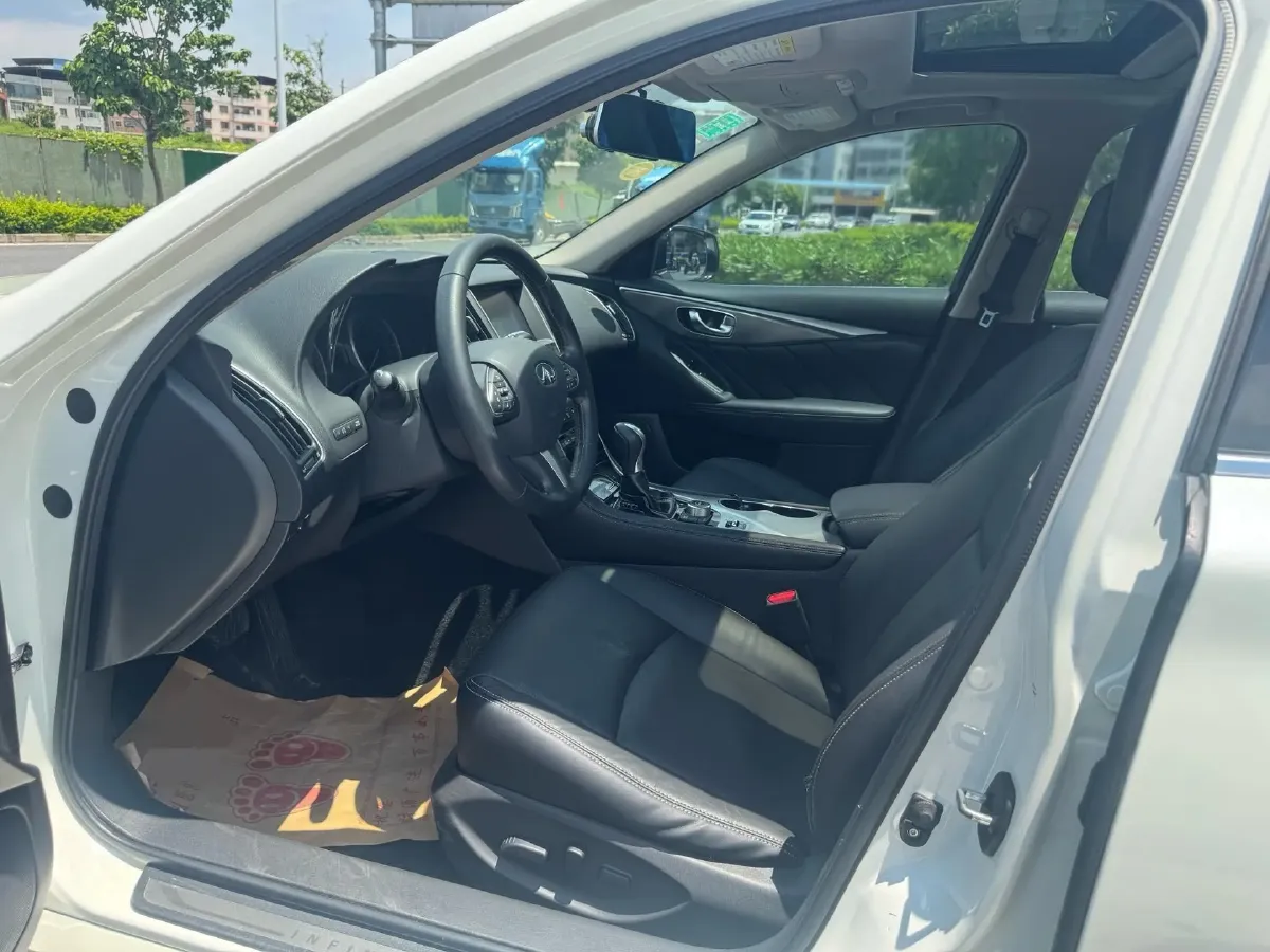 2016 Infiniti Q50L 2.0T 211HP L4 7AT,autocango,china used car exporter,china ev exporter,chinese used car exporter,chinese used ev exporter