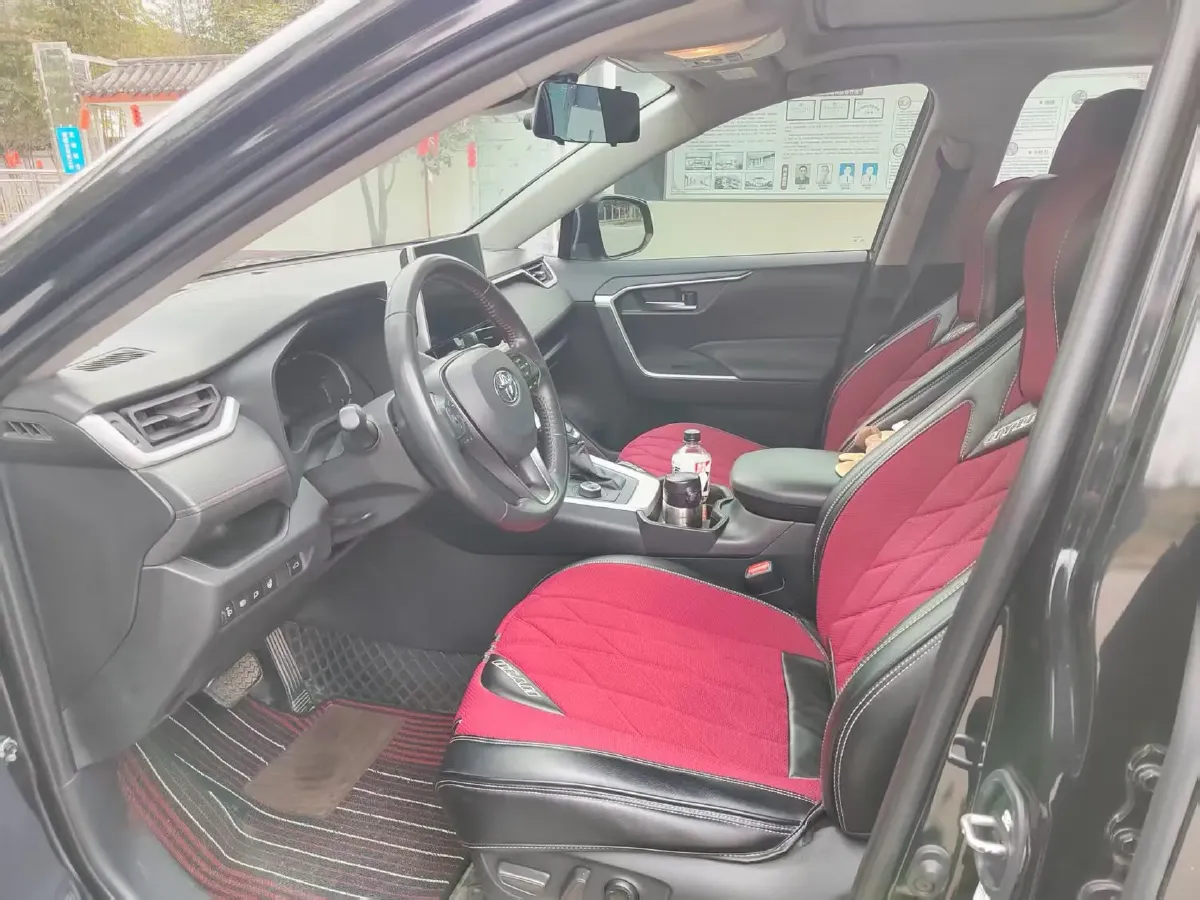 2021 Toyota Wildlander 2.5L 180HP L4 E-CVT PHEV 15.984KWH,autocango,china used car exporter,china ev exporter,chinese used car exporter,chinese used ev exporter