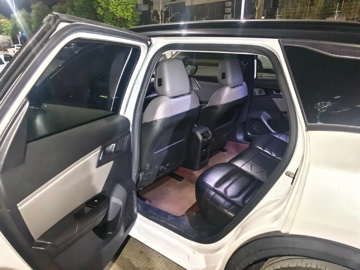 2021 Citroen C5 X 1.6T 175HP L4 8AT,autocango,china used car exporter,china ev exporter,chinese used car exporter,chinese used ev exporter