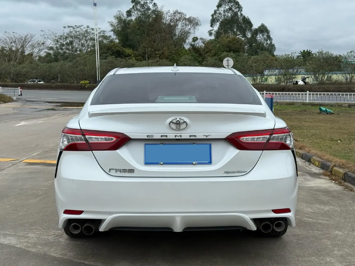 2021 Toyota Camry 2.5L 209HP L4 8AT,autocango,china used car exporter,china ev exporter,chinese used car exporter,chinese used ev exporter