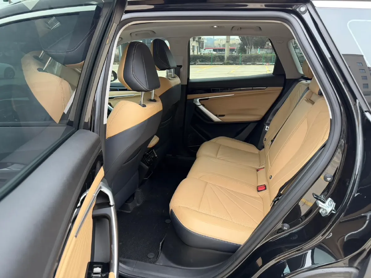 2023 Geely StarRay 1.5T 181HP L4 7DCT,autocango,china used car exporter,china ev exporter,chinese used car exporter,chinese used ev exporter