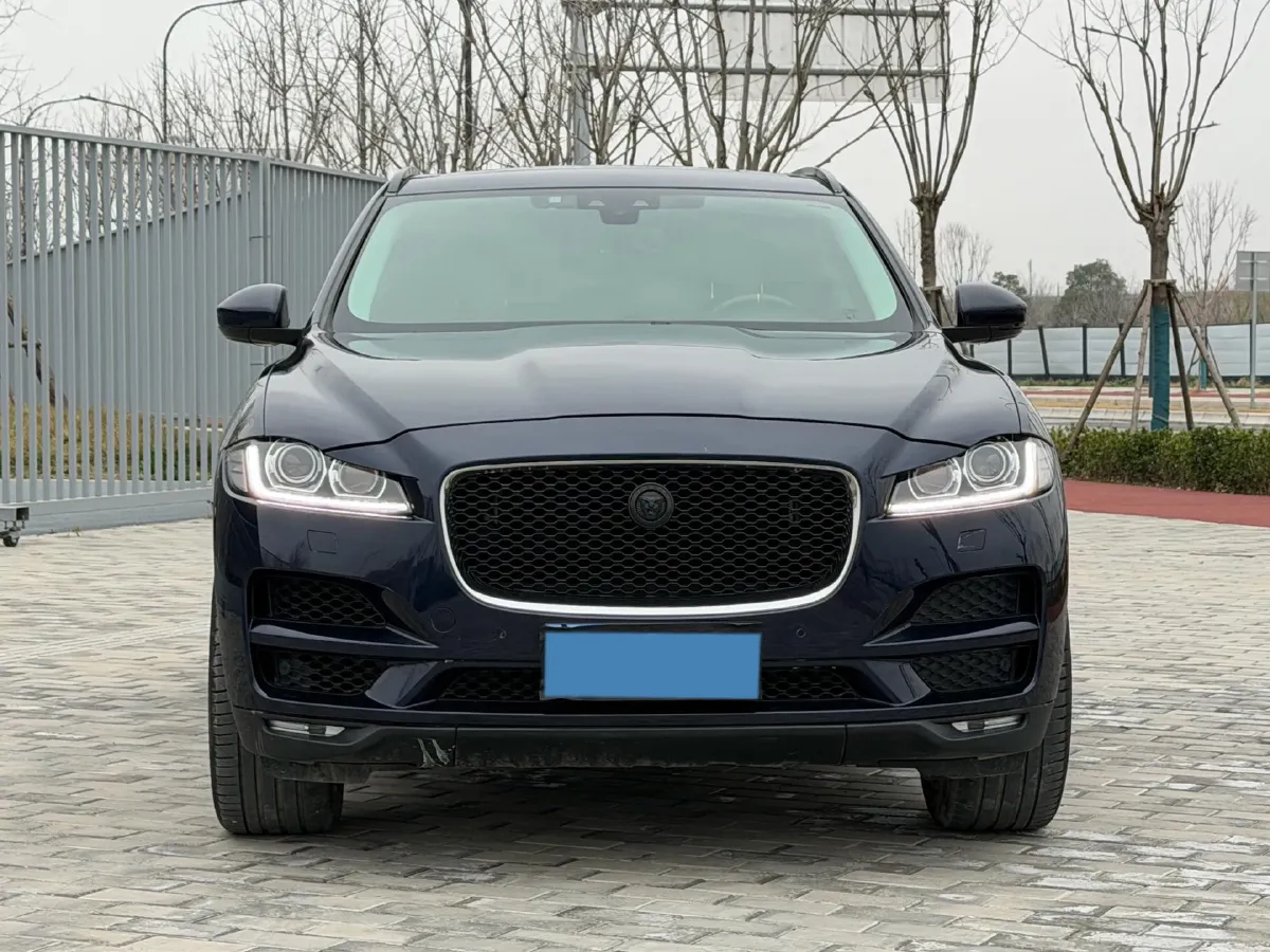 2020 Jaguar F-PACE 2.0T 250HP L4 8AT,autocango,china used car exporter,china ev exporter,chinese used car exporter,chinese used ev exporter