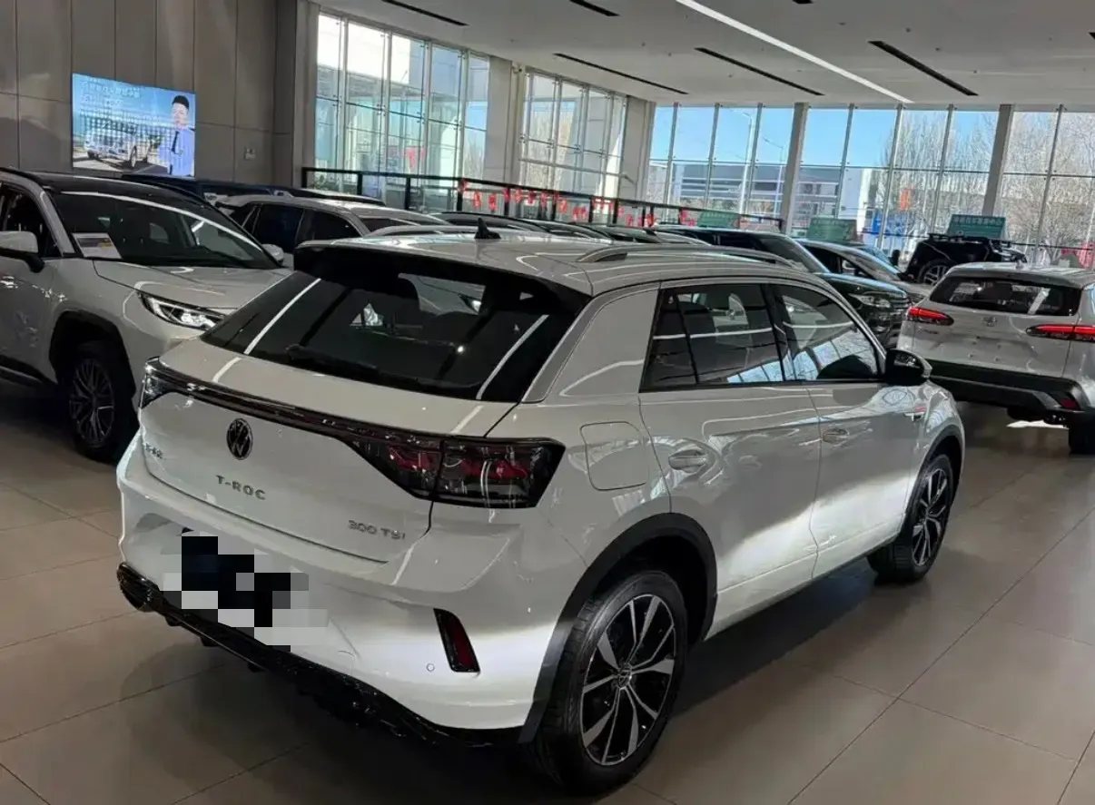 2025 Volkswagen T-Roc 1.5T 160HP L4 7DCT,autocango,china used car exporter,china ev exporter,chinese used car exporter,chinese used ev exporter