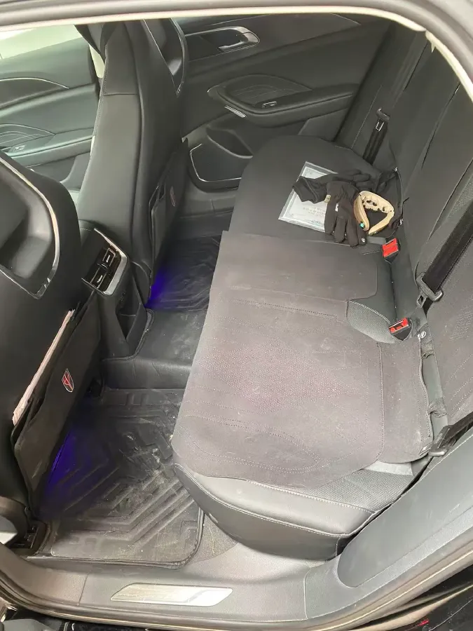 2023 HongQi H6 2.0T 252HP L4 8AT,autocango,china used car exporter,china ev exporter,chinese used car exporter,chinese used ev exporter