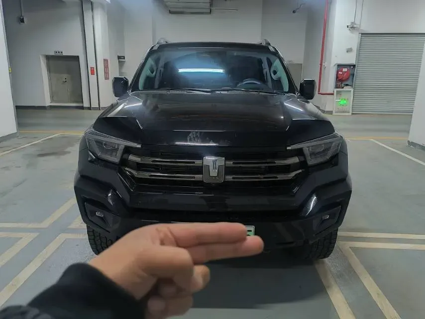 2024 Tank 400 2.0T 252HP L4 9AT PHEV 36.7/37.1KWH,autocango,china used car exporter,china ev exporter,chinese used car exporter,chinese used ev exporter