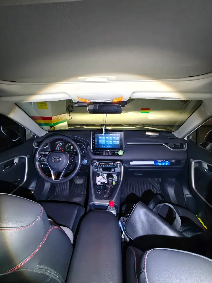 2022 Toyota RAV4 Hybird E+ 2.5L 180HP L4 E-CVT PHEV 15.984KWH,autocango,china used car exporter,china ev exporter,chinese used car exporter,chinese used ev exporter