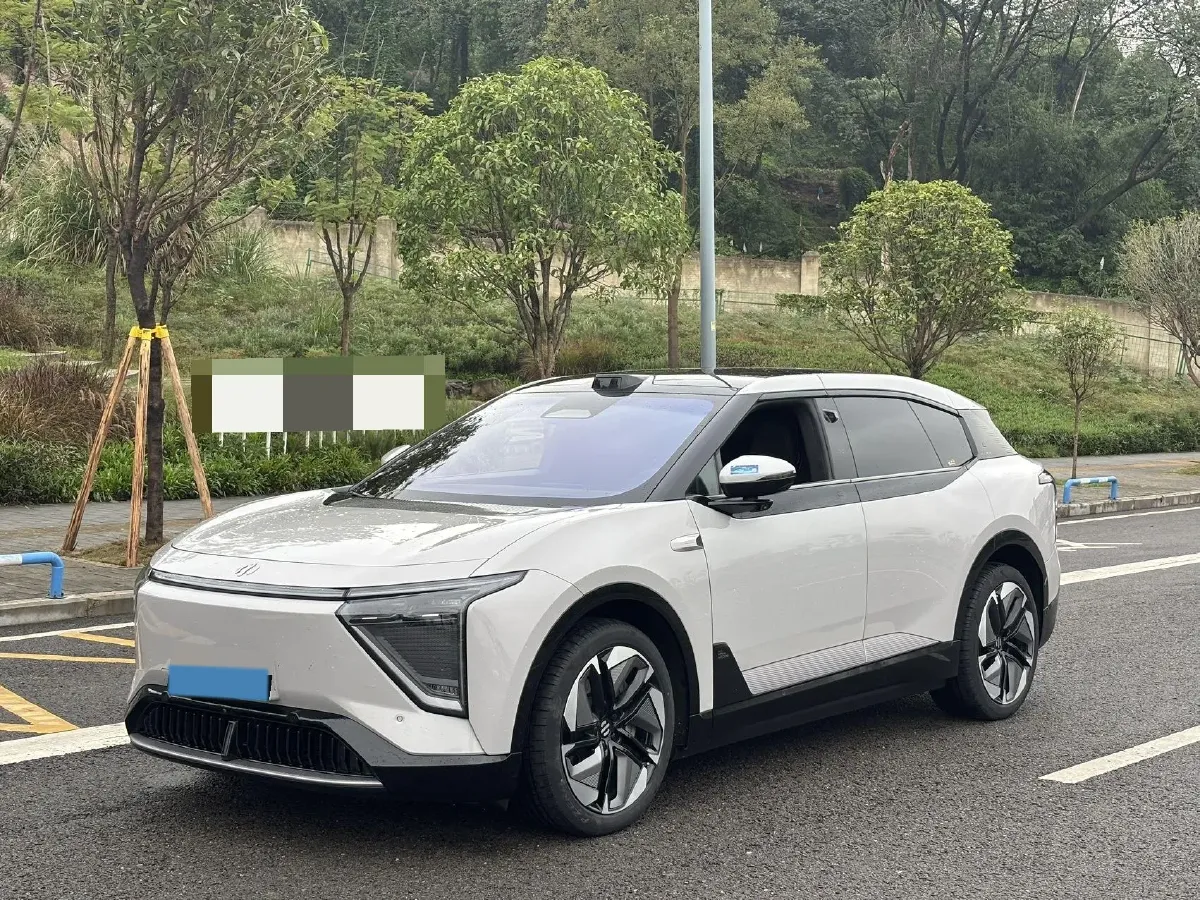 2023 HiPhi Y BEV 76.6KWH,autocango,china used car exporter,china ev exporter,chinese used car exporter,chinese used ev exporter
