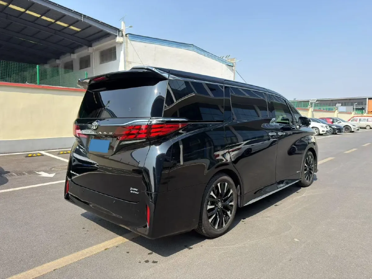 2025 Toyota Alphard 2.5L 190HP L4 E-CVT Hybrid,autocango,china used car exporter,china ev exporter,chinese used car exporter,chinese used ev exporter