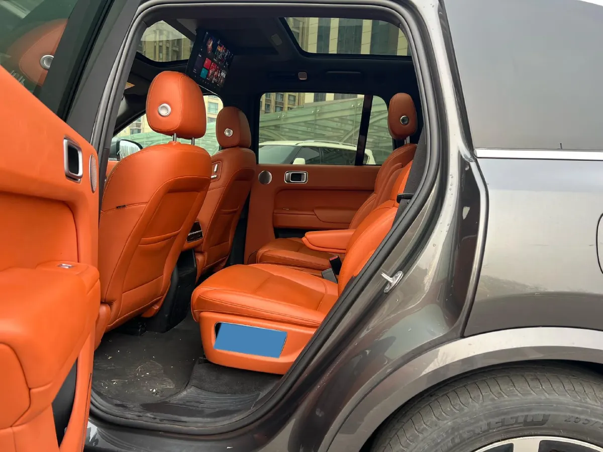 2023 Li L8 Range Extended 154HP REEV 40.9KWH,autocango,china used car exporter,china ev exporter,chinese used car exporter,chinese used ev exporter