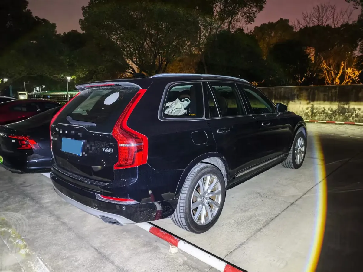2020 Volvo XC90 2.0T 320HP L4 8AT,autocango,china used car exporter,china ev exporter,chinese used car exporter,chinese used ev exporter