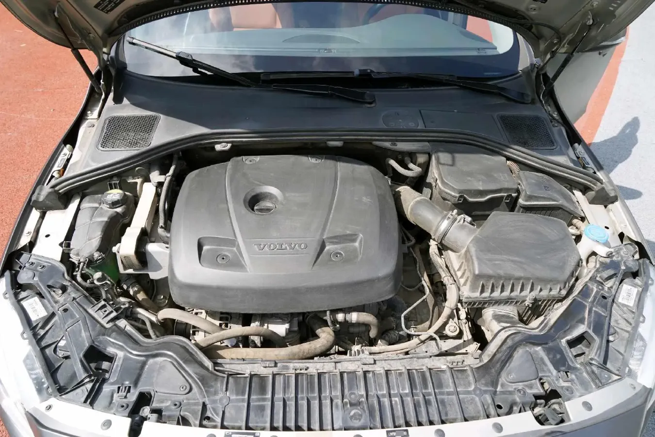 2019 Volvo S60 2.0T 245HP L4 8AT,autocango,china used car exporter,china ev exporter,chinese used car exporter,chinese used ev exporter