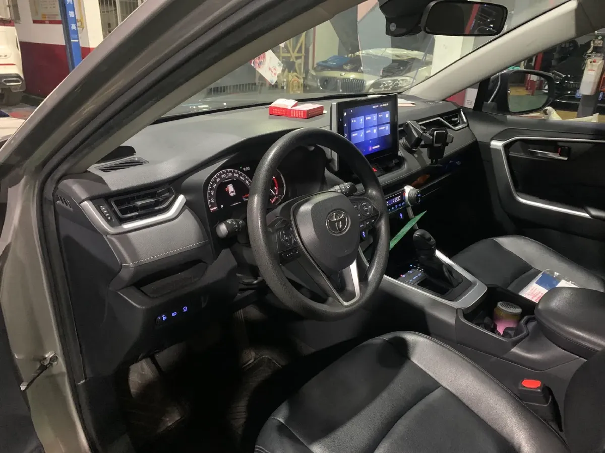2021 Toyota RAV4 2.0L 171HP L4 CVT,autocango,china used car exporter,china ev exporter,chinese used car exporter,chinese used ev exporter