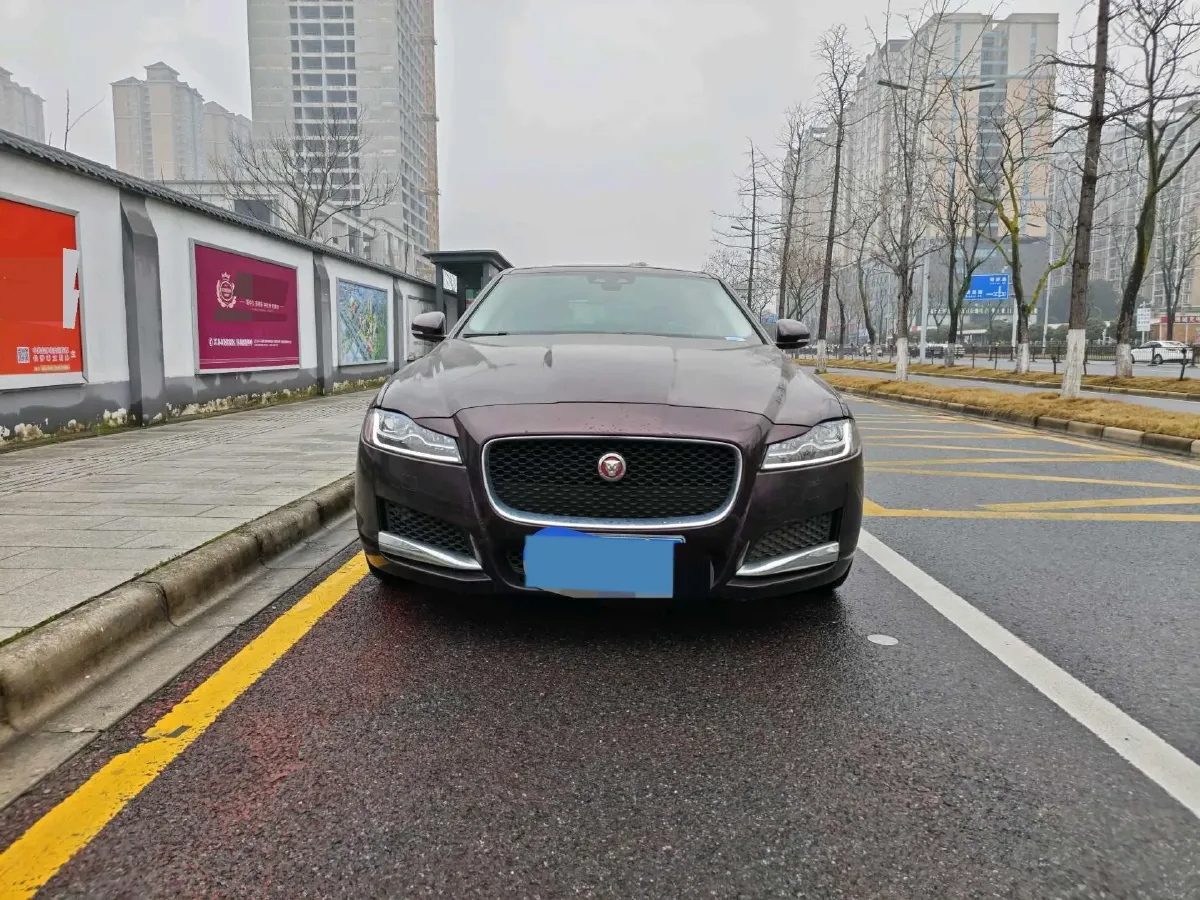 2018 Jaguar XF 2.0T 250HP L4 8AT,autocango,china used car exporter,china ev exporter,chinese used car exporter,chinese used ev exporter