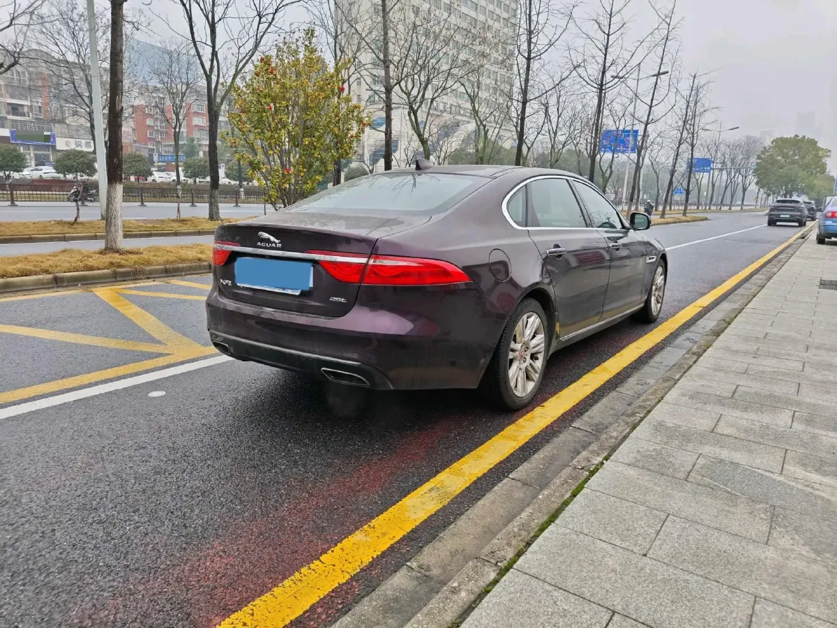 2018 Jaguar XF 2.0T 250HP L4 8AT,autocango,china used car exporter,china ev exporter,chinese used car exporter,chinese used ev exporter