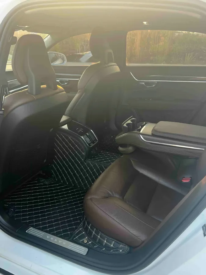 2018 Volvo S90 2.0T 190HP L4 8AT,autocango,china used car exporter,china ev exporter,chinese used car exporter,chinese used ev exporter