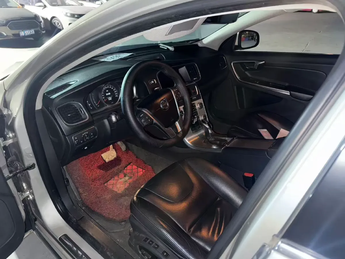 2018 Volvo S60 1.5T 152HP L4 6AT,autocango,china used car exporter,china ev exporter,chinese used car exporter,chinese used ev exporter