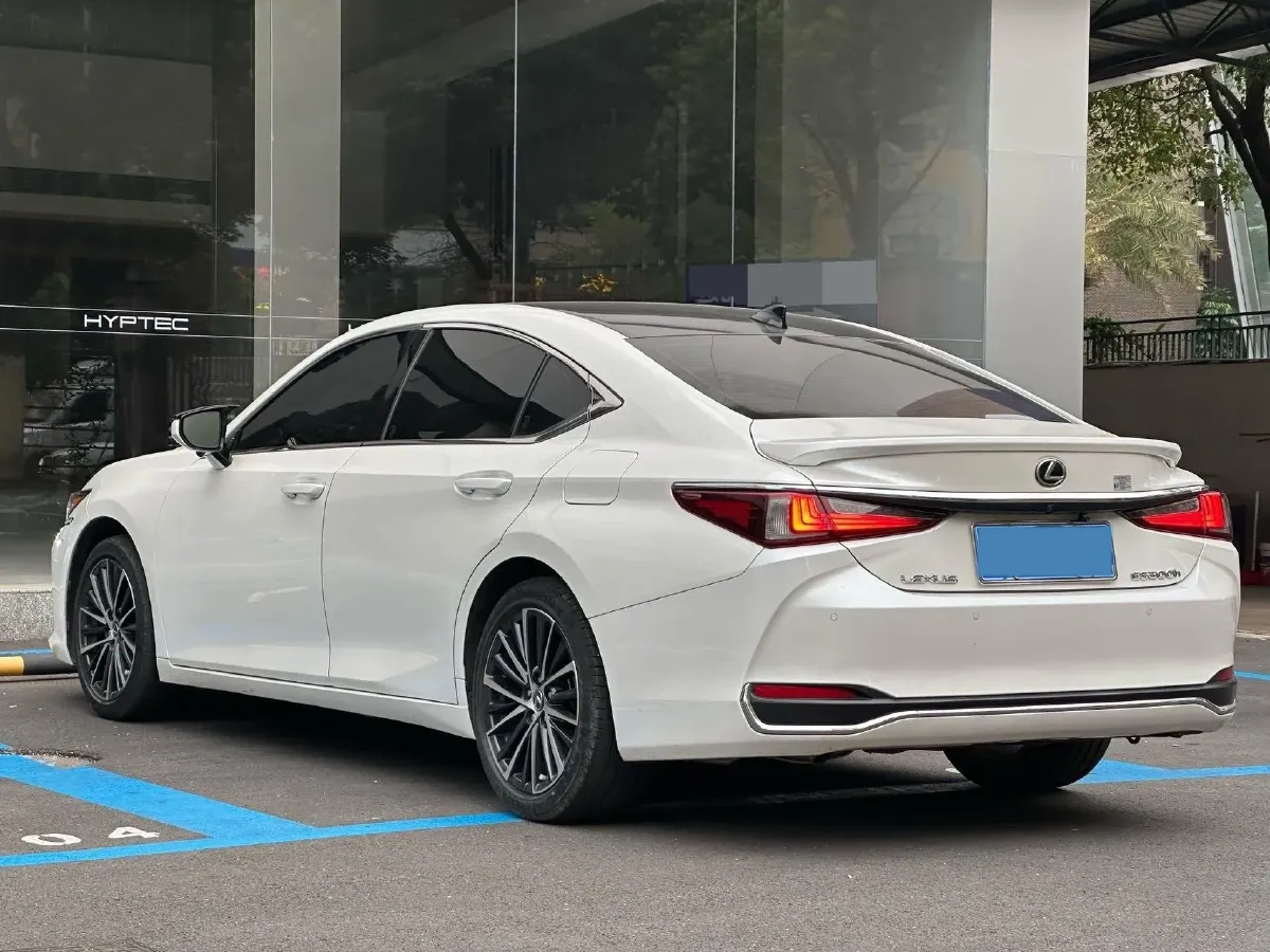 2022 Lexus ES 2.5L 178HP L4 E-CVT Hybrid,autocango,china used car exporter,china ev exporter,chinese used car exporter,chinese used ev exporter