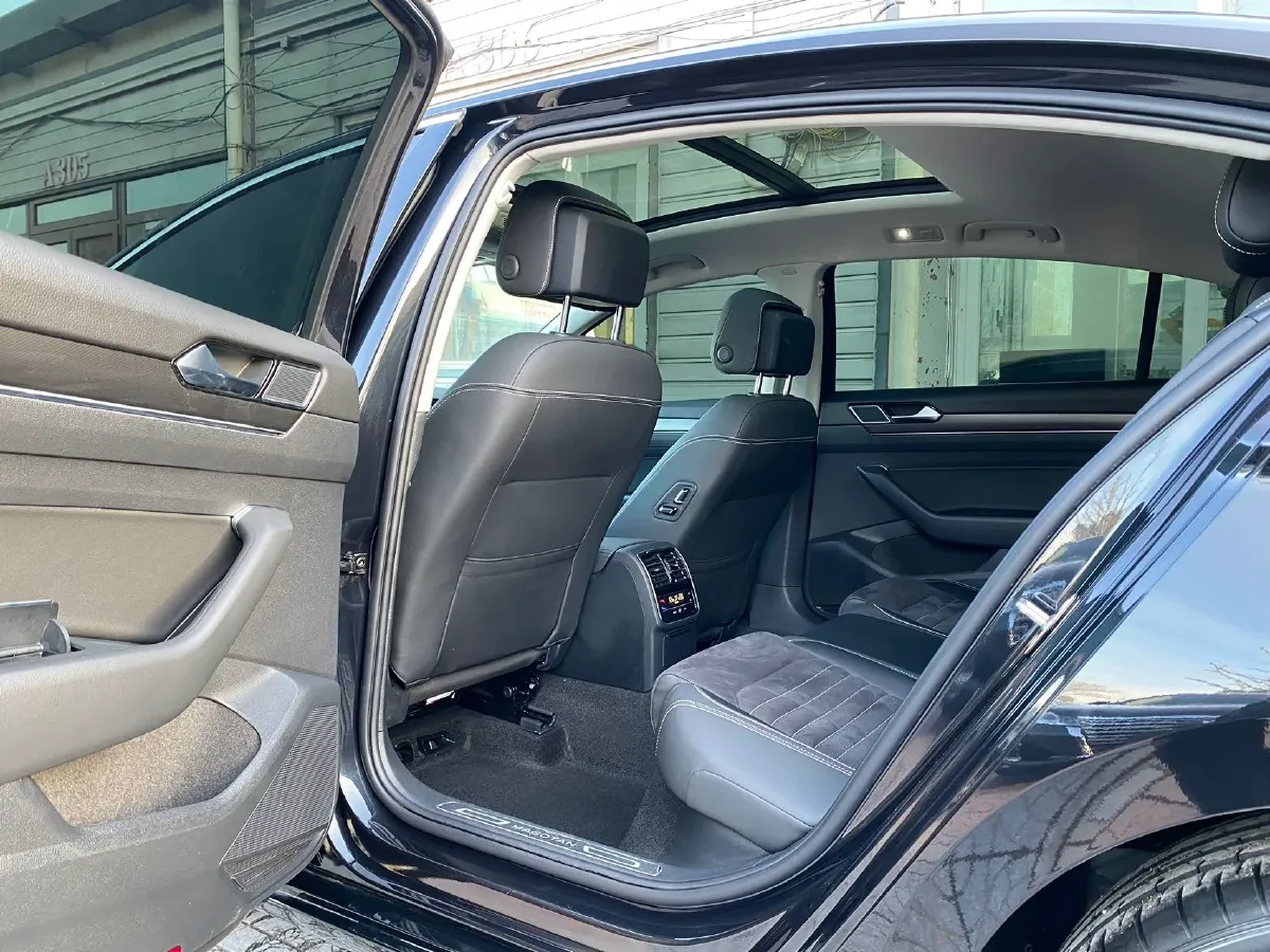 2021 Volkswagen Magotan 2.0T 186HP L4 7DCT,autocango,china used car exporter,china ev exporter,chinese used car exporter,chinese used ev exporter