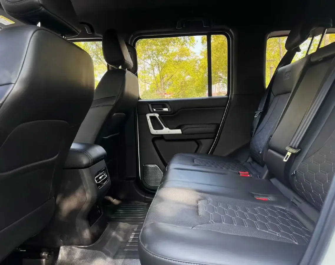 2024 212 212 T01 2.0T 252HP L4 8AT,autocango,china used car exporter,china ev exporter,chinese used car exporter,chinese used ev exporter