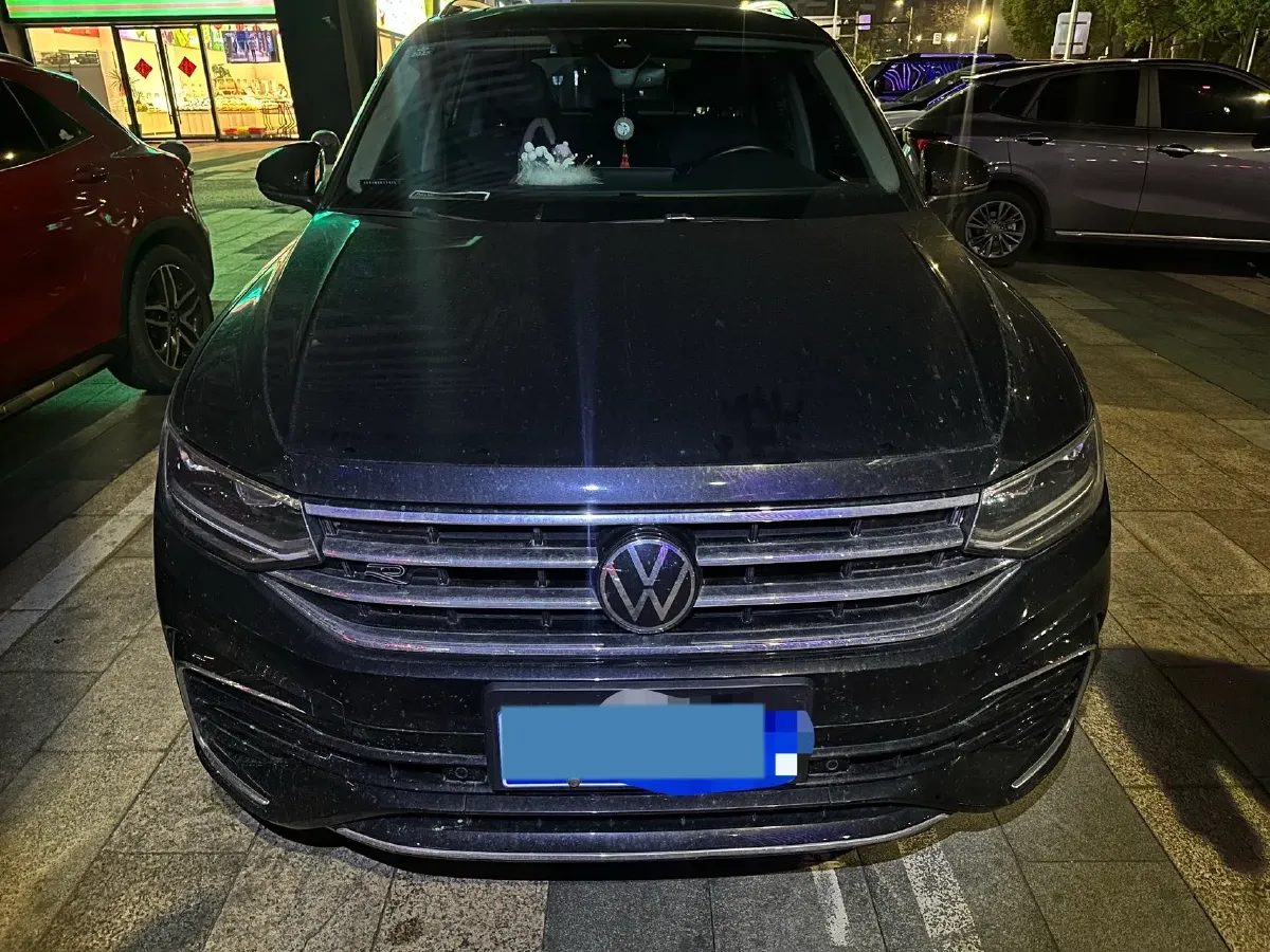2023 Volkswagen Tiguan L 2.0T 186HP L4 7DCT,autocango,china used car exporter,china ev exporter,chinese used car exporter,chinese used ev exporter