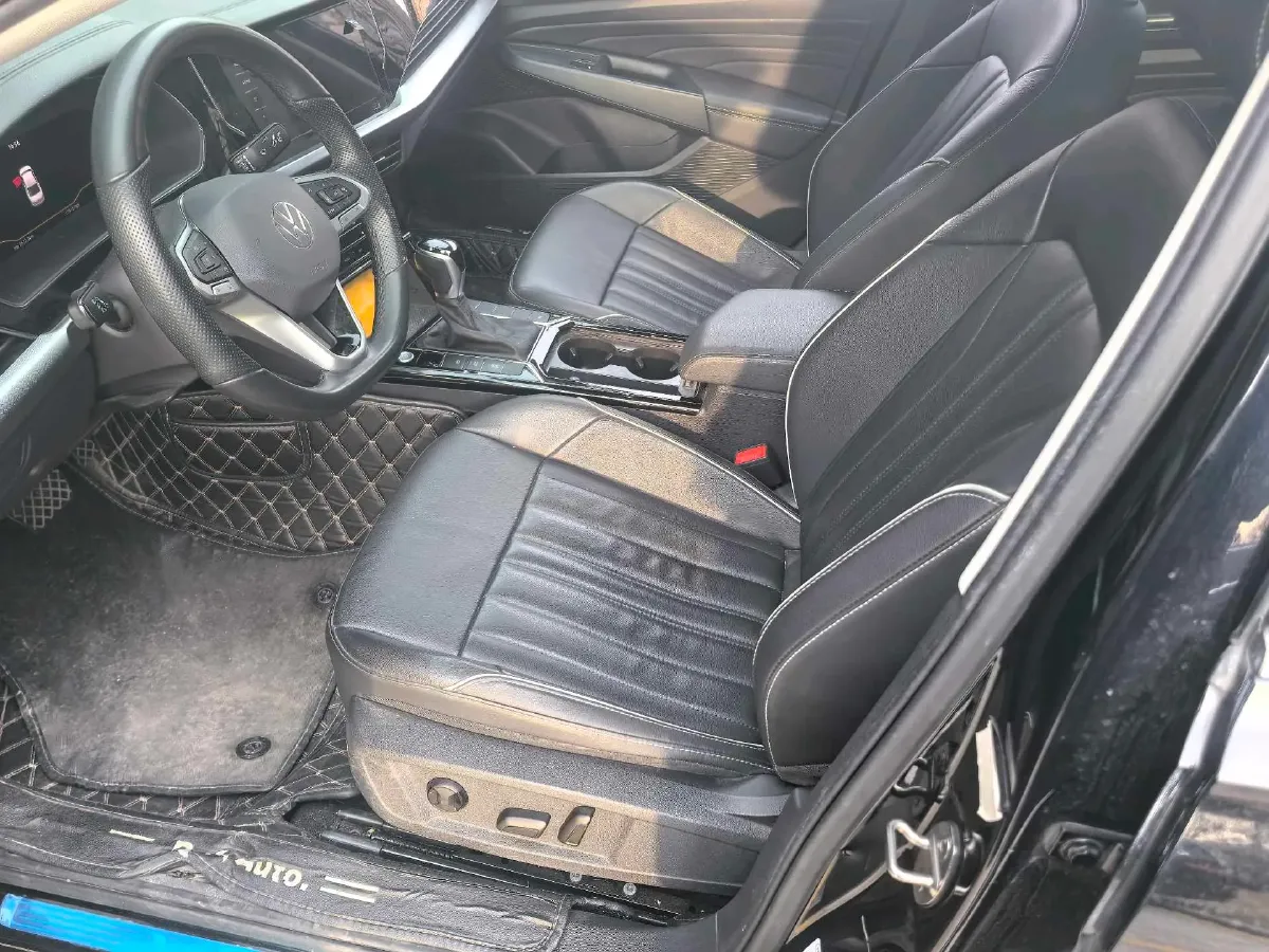 2022 Xpeng P7 BEV 60.2KWH,autocango,china used car exporter,china ev exporter,chinese used car exporter,chinese used ev exporter