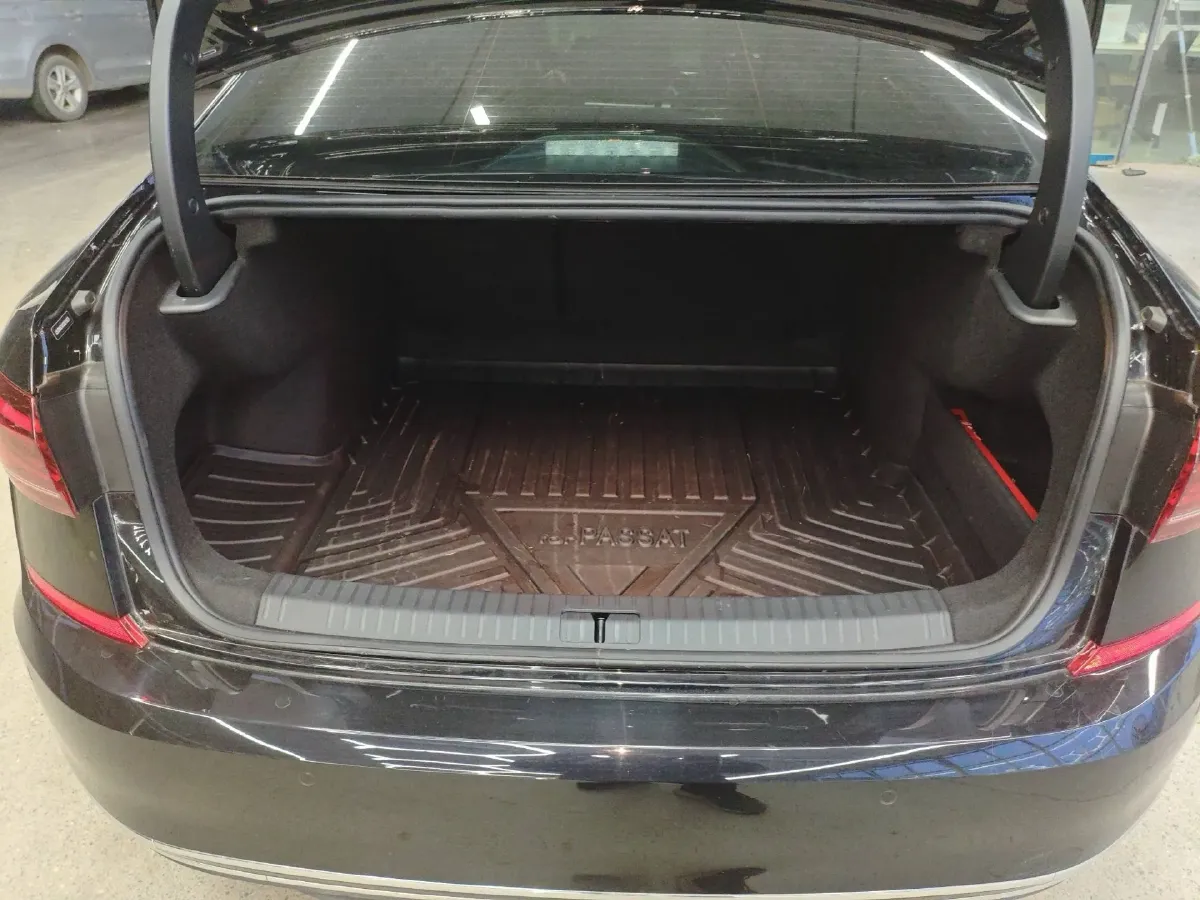 2025 Volkswagen Passat 2.0T 220HP L4 7DCT,autocango,china used car exporter,china ev exporter,chinese used car exporter,chinese used ev exporter